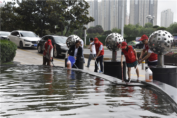 爱游戏平台 - 官网ID注册_ | 会员账号平台中心联合商务区社区开展“清洁家园 美化社区”       主题志愿服务活动